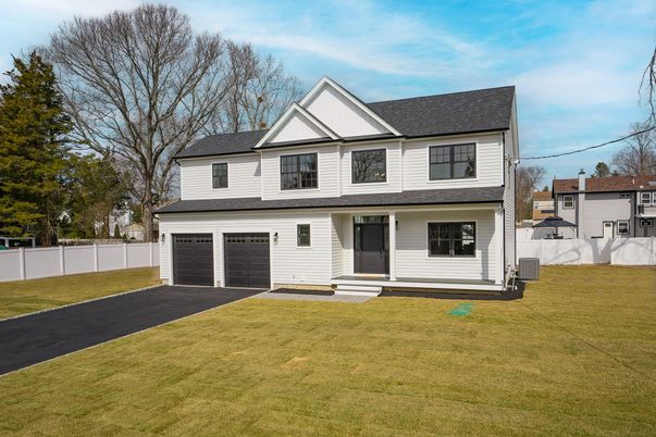 Attached, Exterior, Facade, Farmhouse