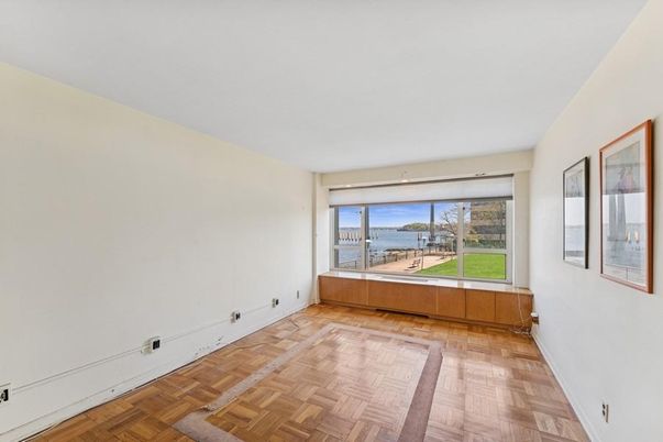 Empty room, Interior, Water, Wood Texture Flooring