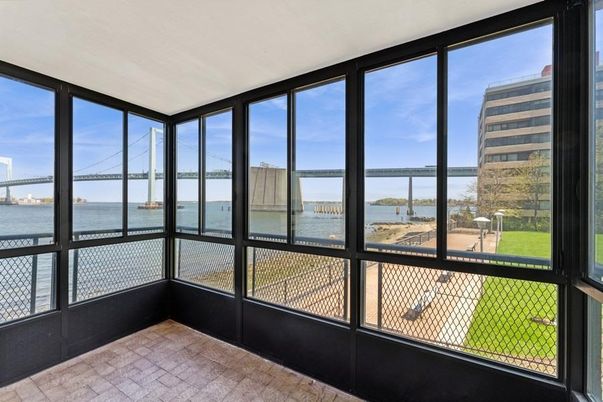 Interior, Sun Room, Water