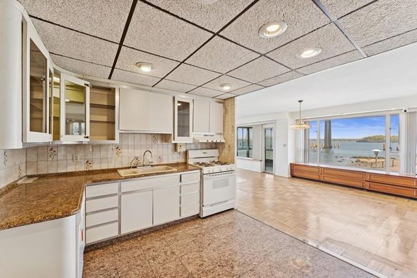Interior, Kitchen, Pendant Lights, Recessed Lighting, Water