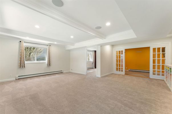 Empty room, Interior, Recessed Lighting