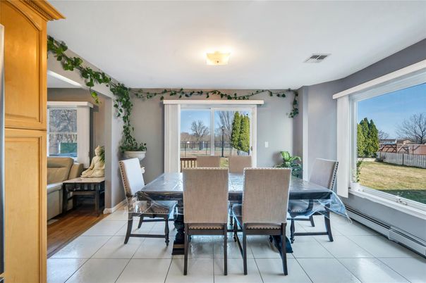 Dining room, Interior