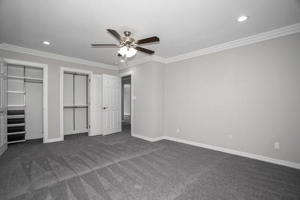 Empty room, Interior, Recessed Lighting