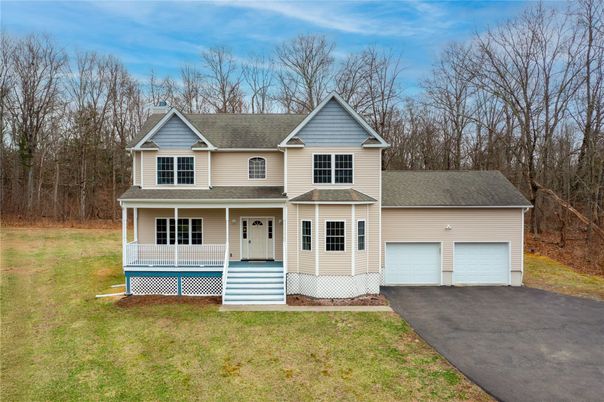 Attached, Exterior, Facade, Farmhouse