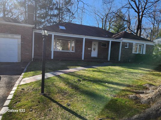 Attached, Exterior, Facade, Brick Facade, Ranch