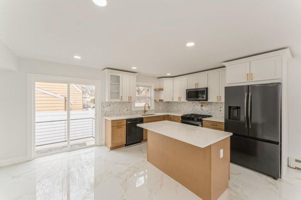 Interior, Kitchen, Marble, Recessed Lighting