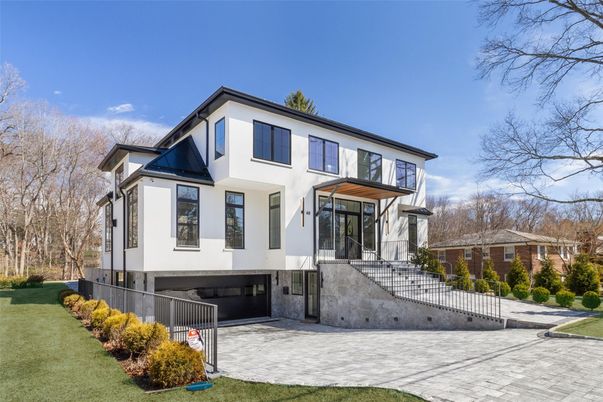 Attached, Exterior, Facade, Modern