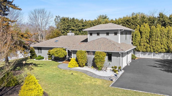 Backyard, Exterior, Facade, Split Level