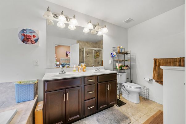 Bathroom, Dual Sink Vanities, Interior