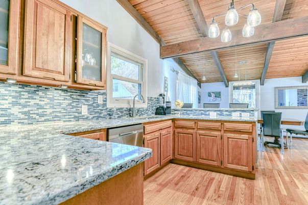 Dining room, Interior, Kitchen, Pendant Lights, Wooden Beams, Wooden Ceilings, Wood Texture Flooring