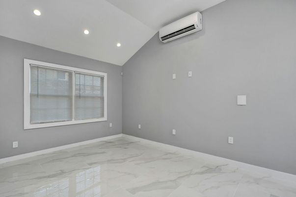 Empty room, Interior, Marble, Recessed Lighting