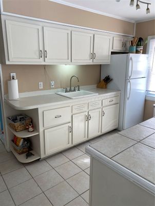 Interior, Kitchen, Tile Countertops