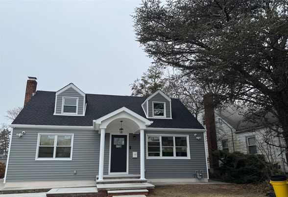 Exterior, Facade, Cape Cod