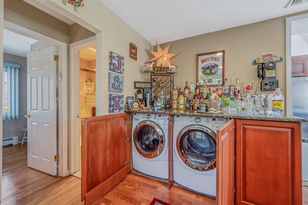 Interior, Washer, Wood Texture Flooring