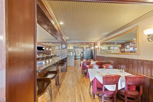 Dining room, Interior, Kitchen, Pendant Lights, Recessed Lighting, Wood Texture Flooring