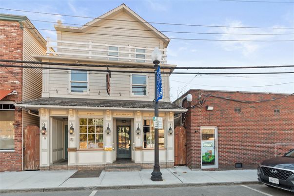 Exterior, Facade, Brick Facade, Queen Anne Victorian
