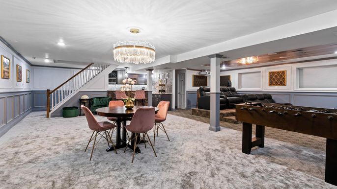Chandelier, Dining room, Game Room, Interior, Recessed Lighting