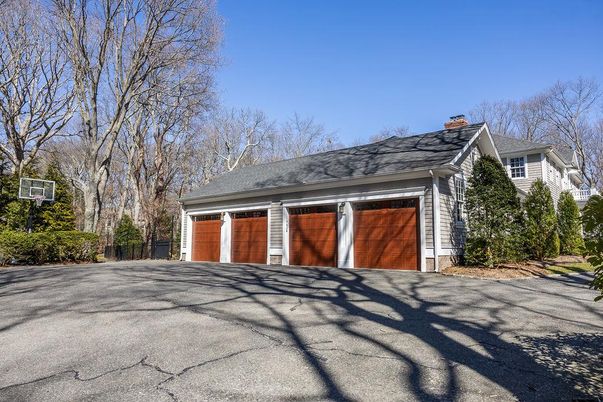 Detached Garage, Exterior