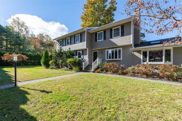 Backyard, Exterior, Facade, Split Level