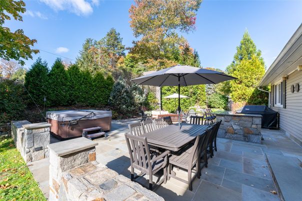 Exterior, Hot Tub