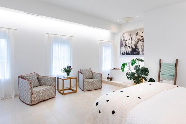 Bedroom, Interior, Recessed Lighting, Wood Texture Flooring