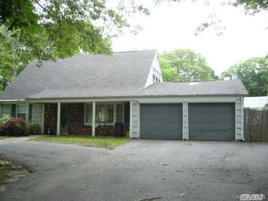 Attached, Exterior, Facade, Brick Facade, Cape Cod