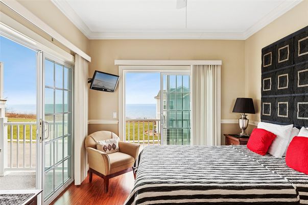 Bedroom, Interior, Water, Wood Texture Flooring