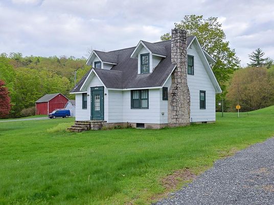 Backyard, Exterior, Facade, Farmhouse