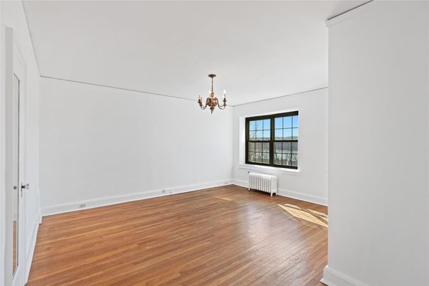 Chandelier, Empty room, Interior, Wood Texture Flooring