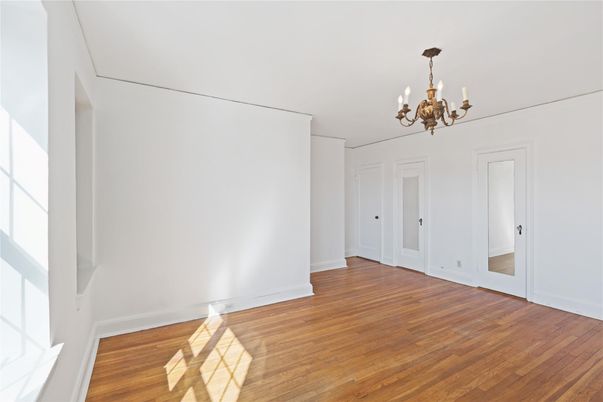 Chandelier, Empty room, Interior, Wood Texture Flooring