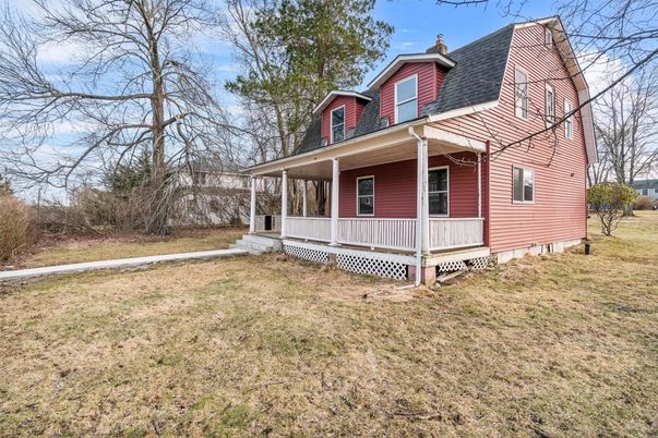 Backyard, Exterior, Facade, Cape Cod