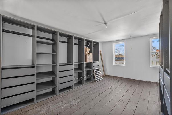 Interior, Walk-in Closets, Wood Texture Flooring