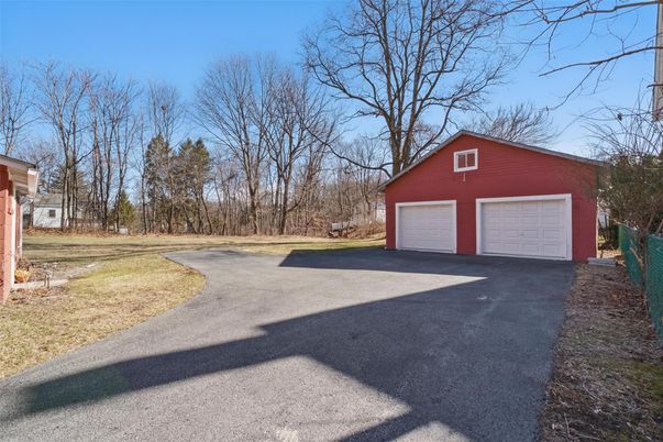 Detached Garage, Exterior