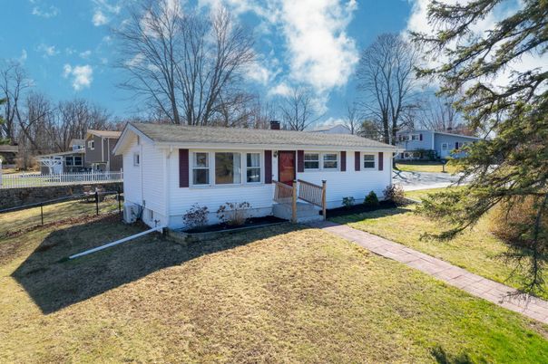 Backyard, Exterior, Facade, Cape Cod