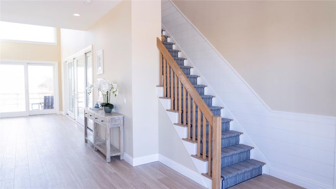 Interior, Recessed Lighting, Wood Texture Flooring