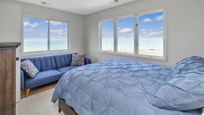 Bedroom, Interior, Water