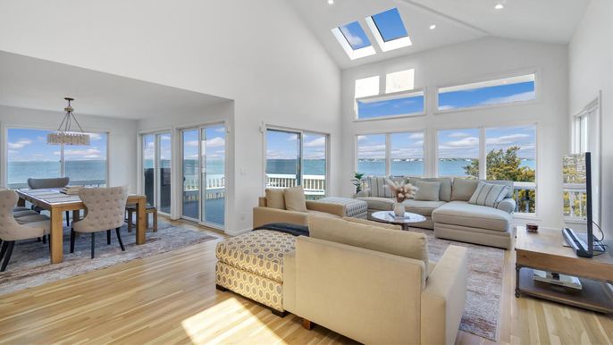 Dining room, Interior, Living room, Pendant Lights, Recessed Lighting, Water, Wood Texture Flooring