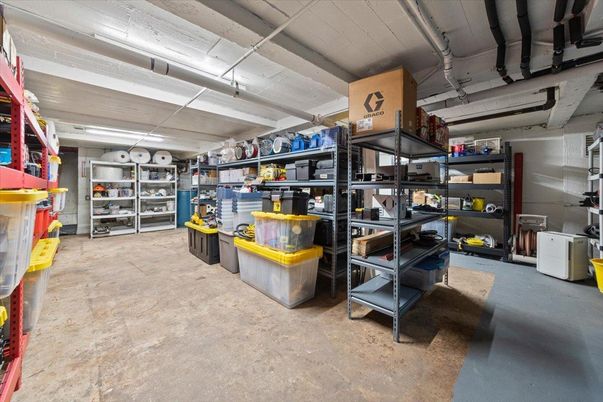 Garage, Interior