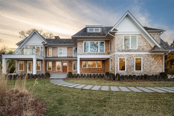 Exterior, Facade, Brick Facade, Farmhouse