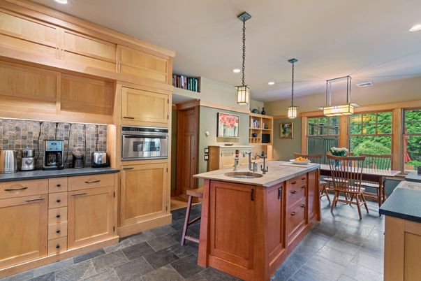 Dining room, Interior, Kitchen, Pendant Lights, Recessed Lighting, Stainless Steel Appliances