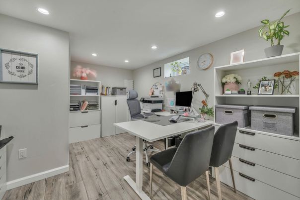 Home Office, Interior, Recessed Lighting, Wood Texture Flooring