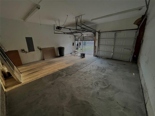 Garage, Interior