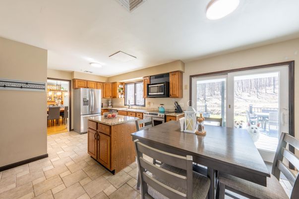 Dining room, Interior, Kitchen, Stainless Steel Appliances