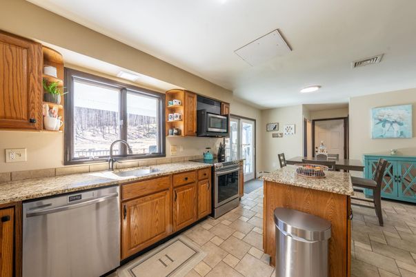 Dining room, Interior, Kitchen, Recessed Lighting, Stainless Steel Appliances
