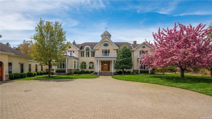 Backyard, Exterior, Facade, French Provincial