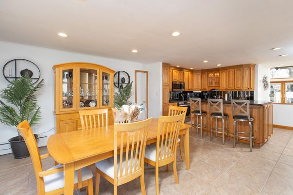 Dining room, Interior, Kitchen, Recessed Lighting