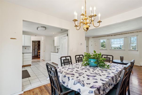 Chandelier, Dining room, Interior, Recessed Lighting, Wood Texture Flooring