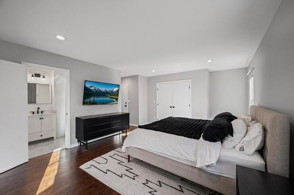 Bedroom, Interior, Recessed Lighting, Wood Texture Flooring