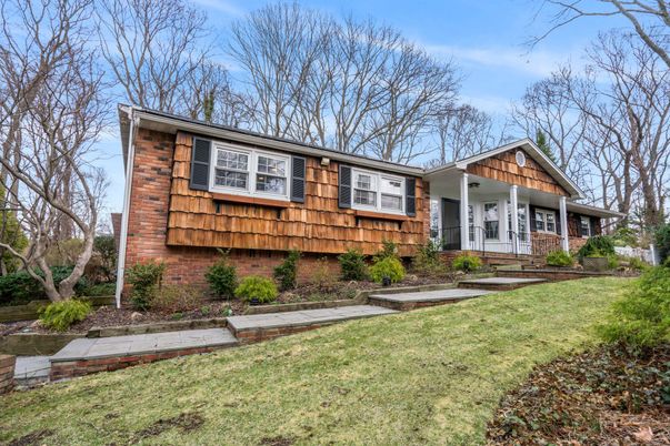 Backyard, Exterior, Facade, Split Level
