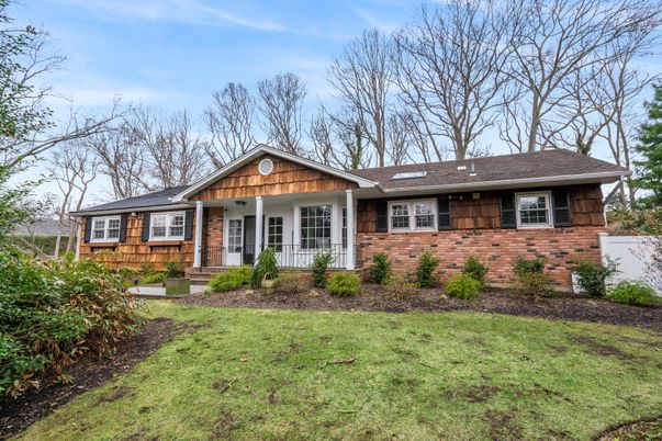 Exterior, Facade, Brick Facade, Ranch